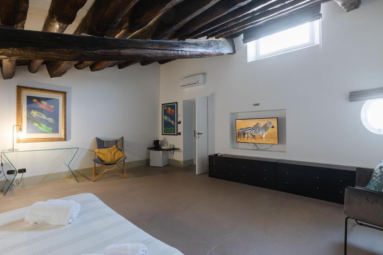Palazzo Cavarretta - Pinella'S Rooms And Apartment Palermo Dış mekan fotoğraf