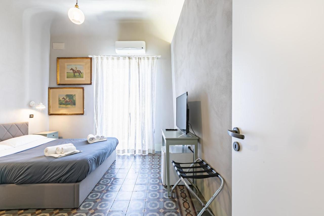 Palazzo Cavarretta - Pinella'S Rooms And Apartment Palermo Dış mekan fotoğraf